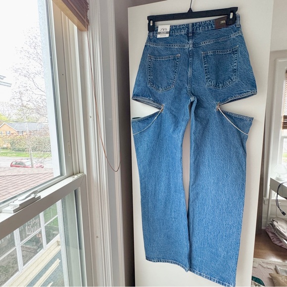 💙 NWT ZARA CUT OUT RHINESTONE CHAIN MOD RISE STRAIGHT JEANS - Picture 5 of 10